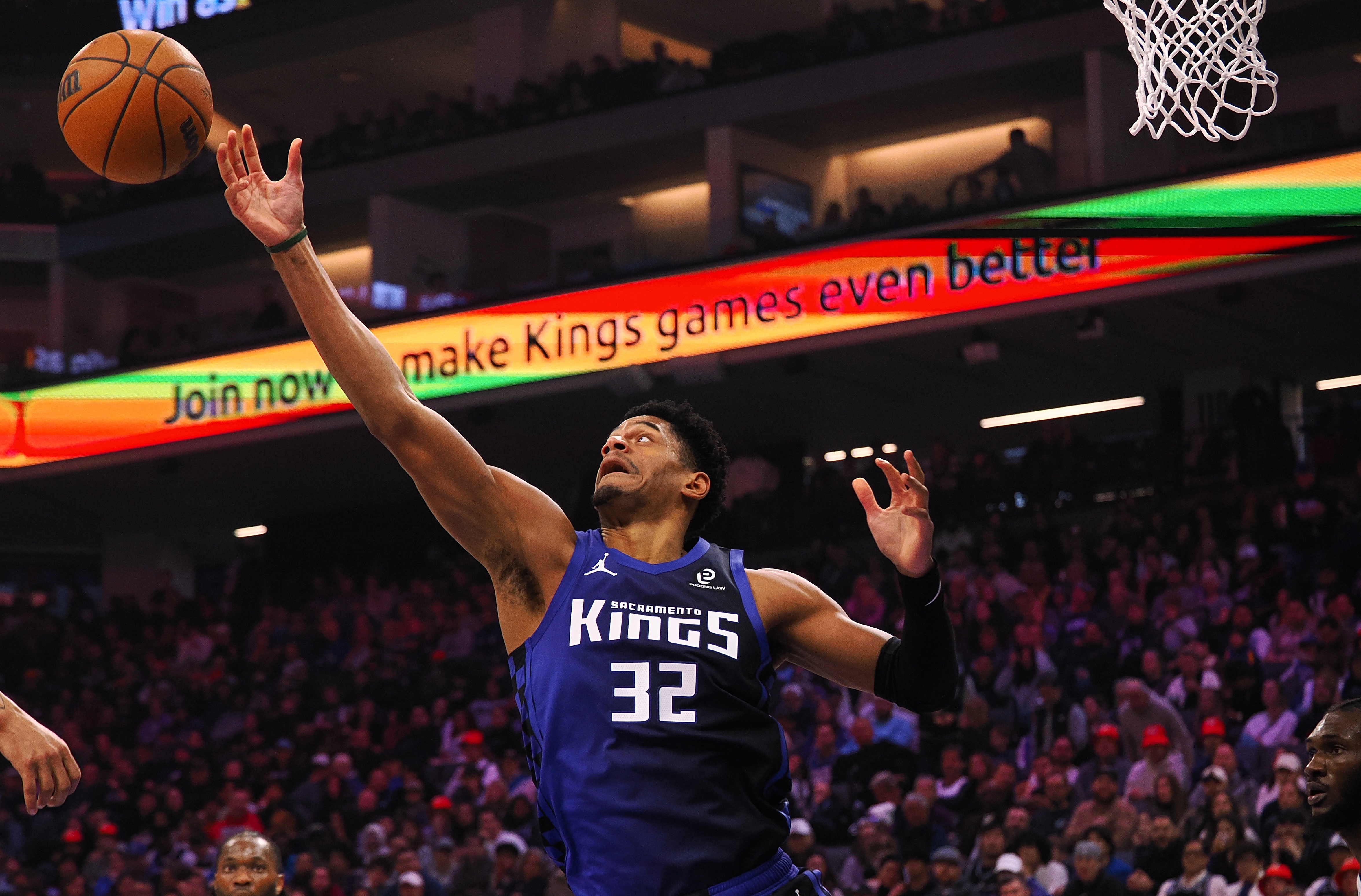 APP下载-威少：我告诉考德威尔要保持自我 他以多种方式影响比赛&amp;我很喜欢